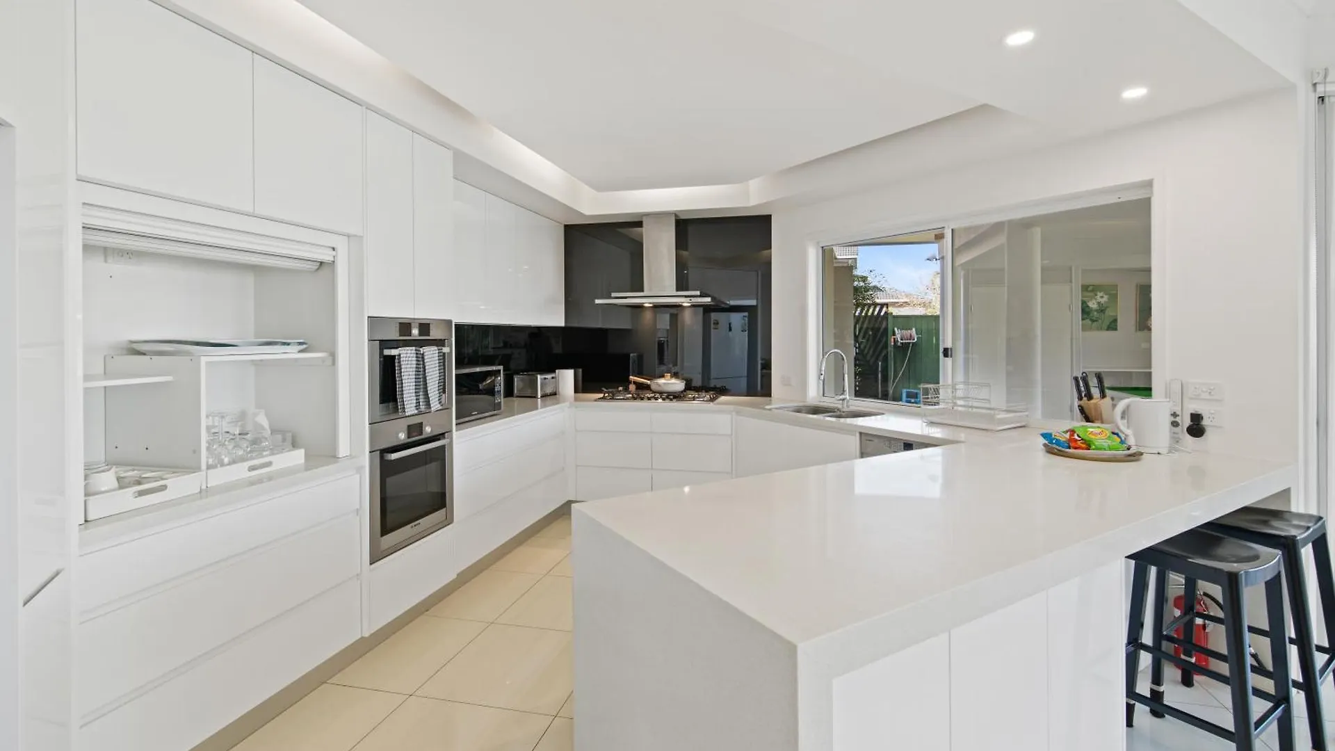 Westlake Getaway - Relaxing Pool & Golf Links Australia