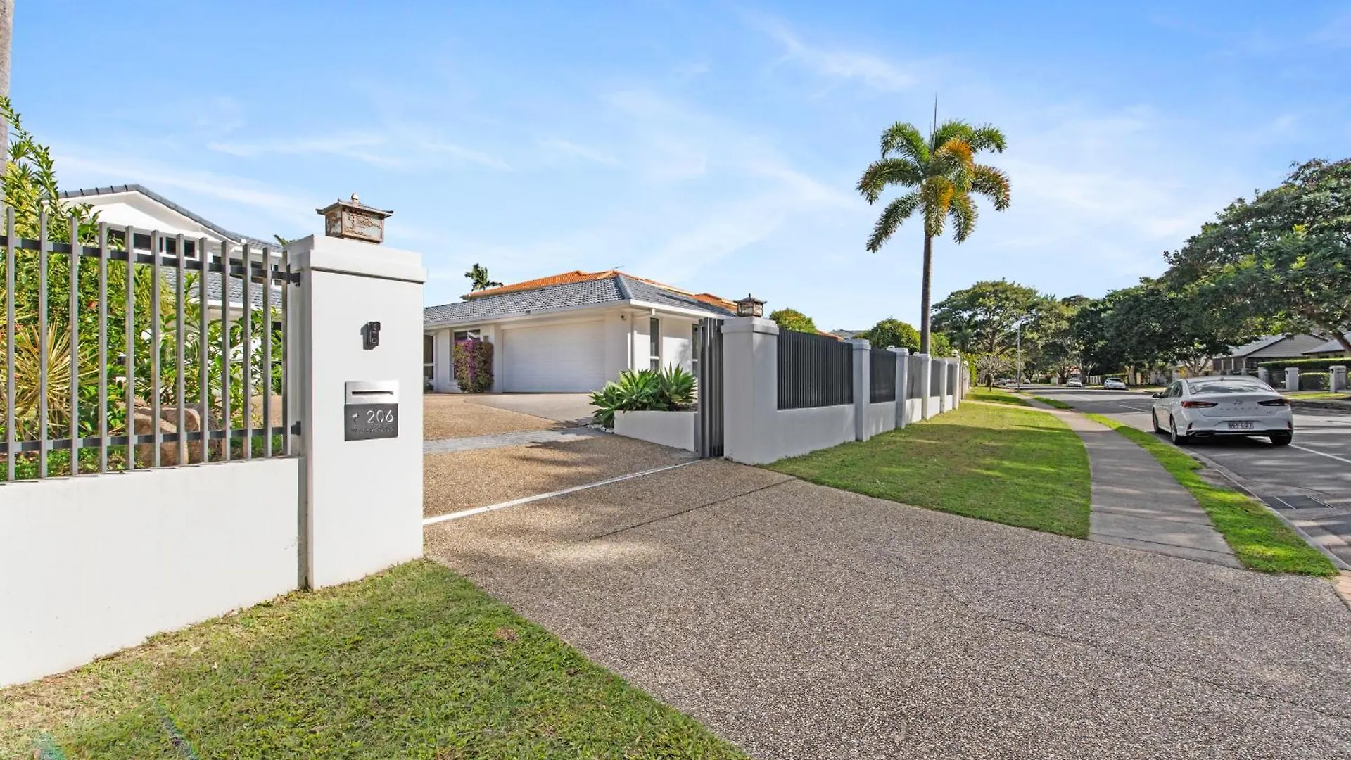 Westlake Getaway - Relaxing Pool & Golf Links Australia
