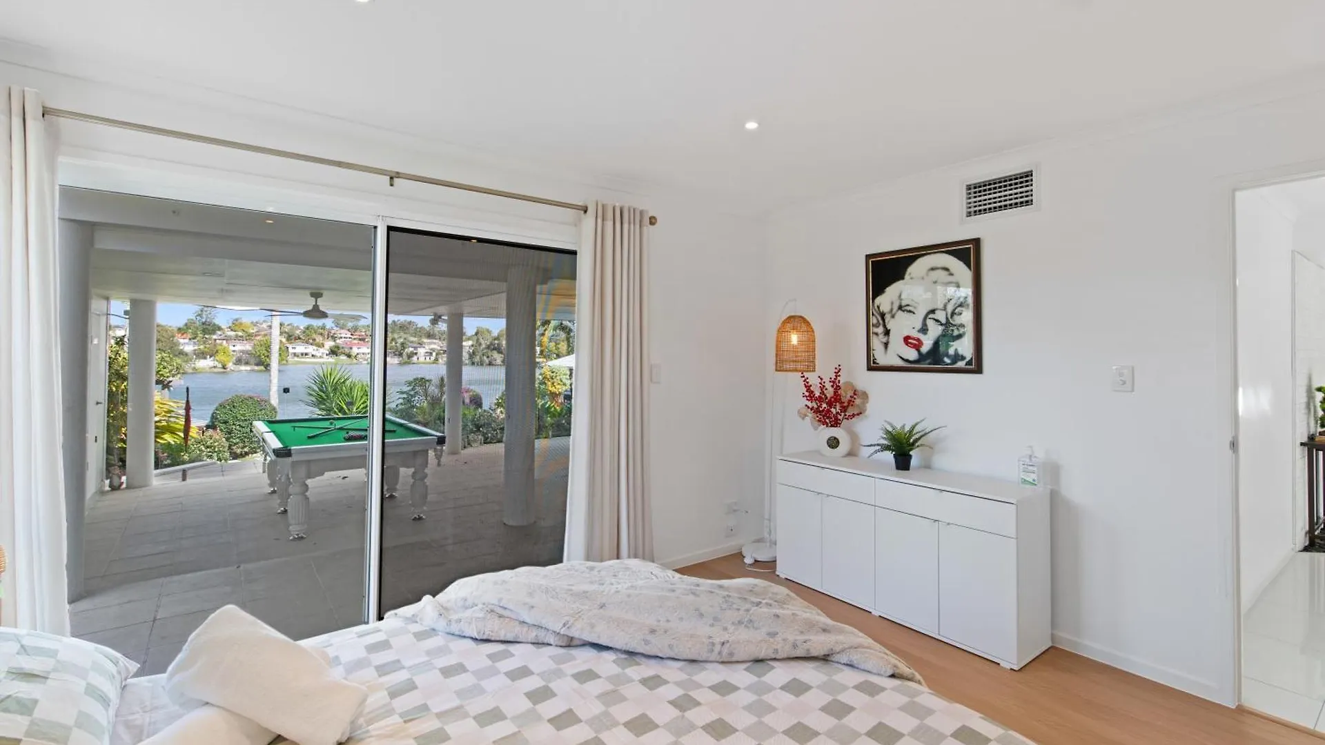 Westlake Getaway - Relaxing Pool & Golf Links 0*,  Australia