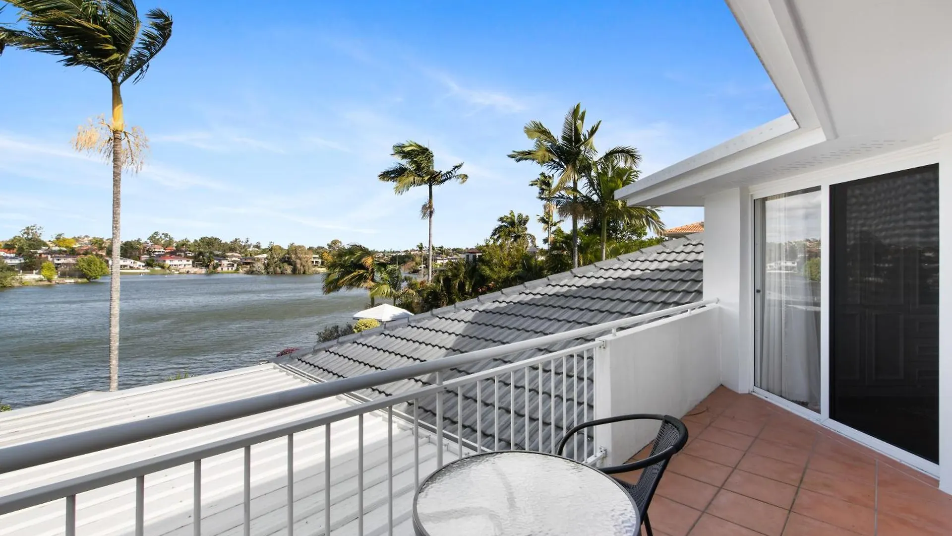 Apartment Westlake Getaway - Relaxing Pool & Golf Links